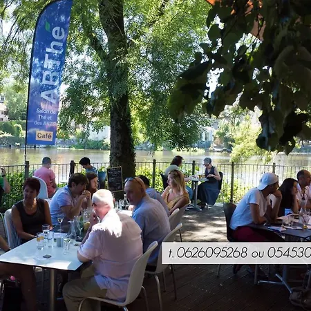 Nocleg ze śniadaniem Pont Vieux D'hotes Confolens