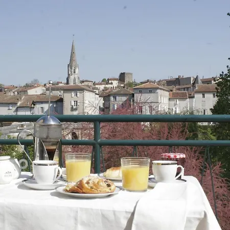 Pont Vieux D'hotes * Confolens